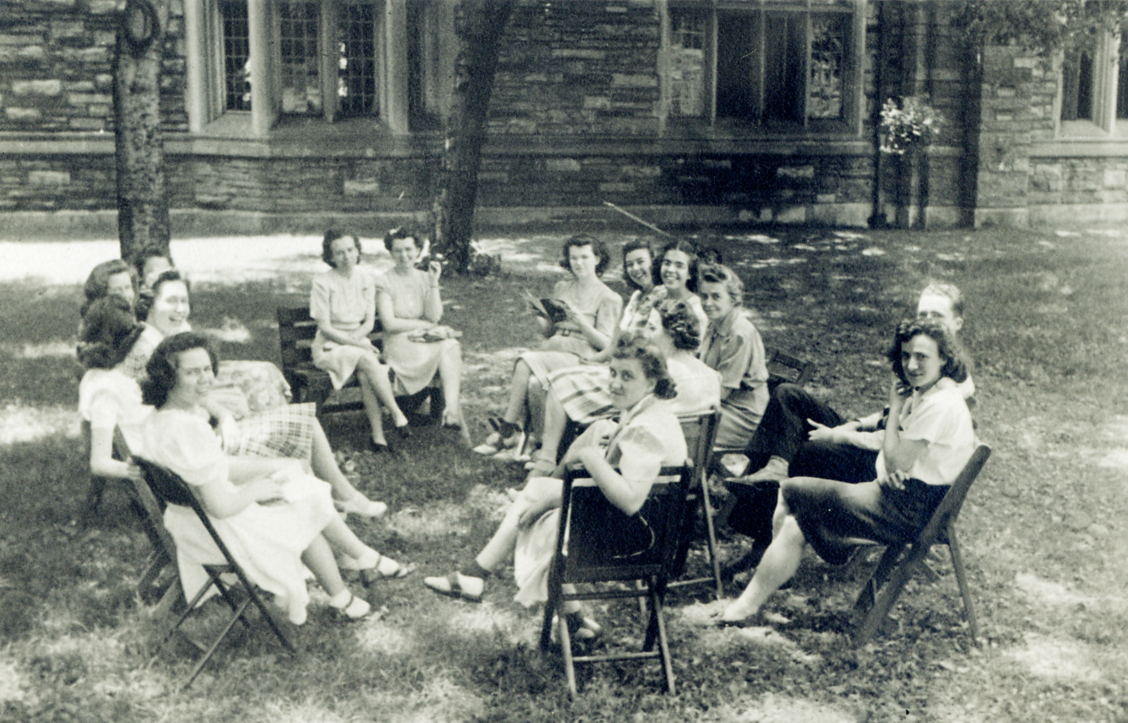 Scarritt College students meet for class on the lawn, 1942.
